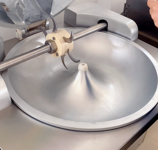 斬拌機盆式切菜機的區別 斬拌機盆式切菜機的區別