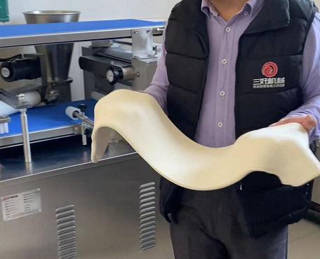 餃子機(jī)怎么做出薄皮大餡的餃子 餃子機(jī)怎么做出薄皮大餡的餃子