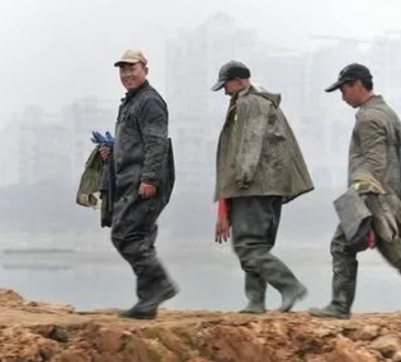 返鄉(xiāng)開面條坊是等頭發(fā)蒼白還是趁年輕？面條機需要幾個人操作？